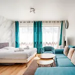 Apartment Chic Parisian Steps From Champs Elysees Paris